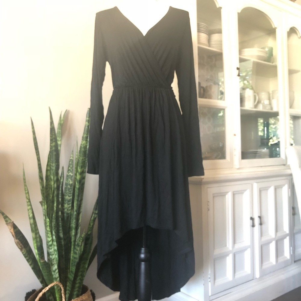 Black surplice long sleeve midi dress - Picture 4 of 6